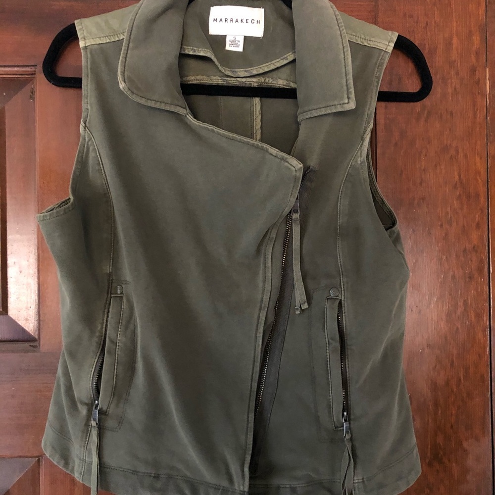 Marrakech army green vest